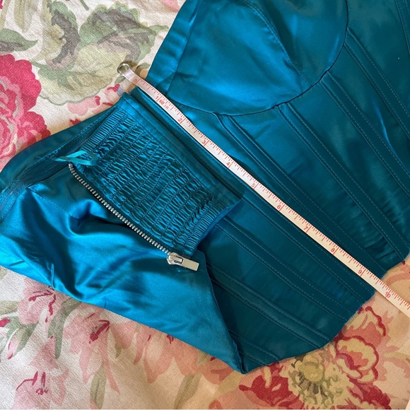 GARAGE Size Medium Corset Top Satin Green Turquoise Boned Zip Back $88 NEW - Picture 14 of 16